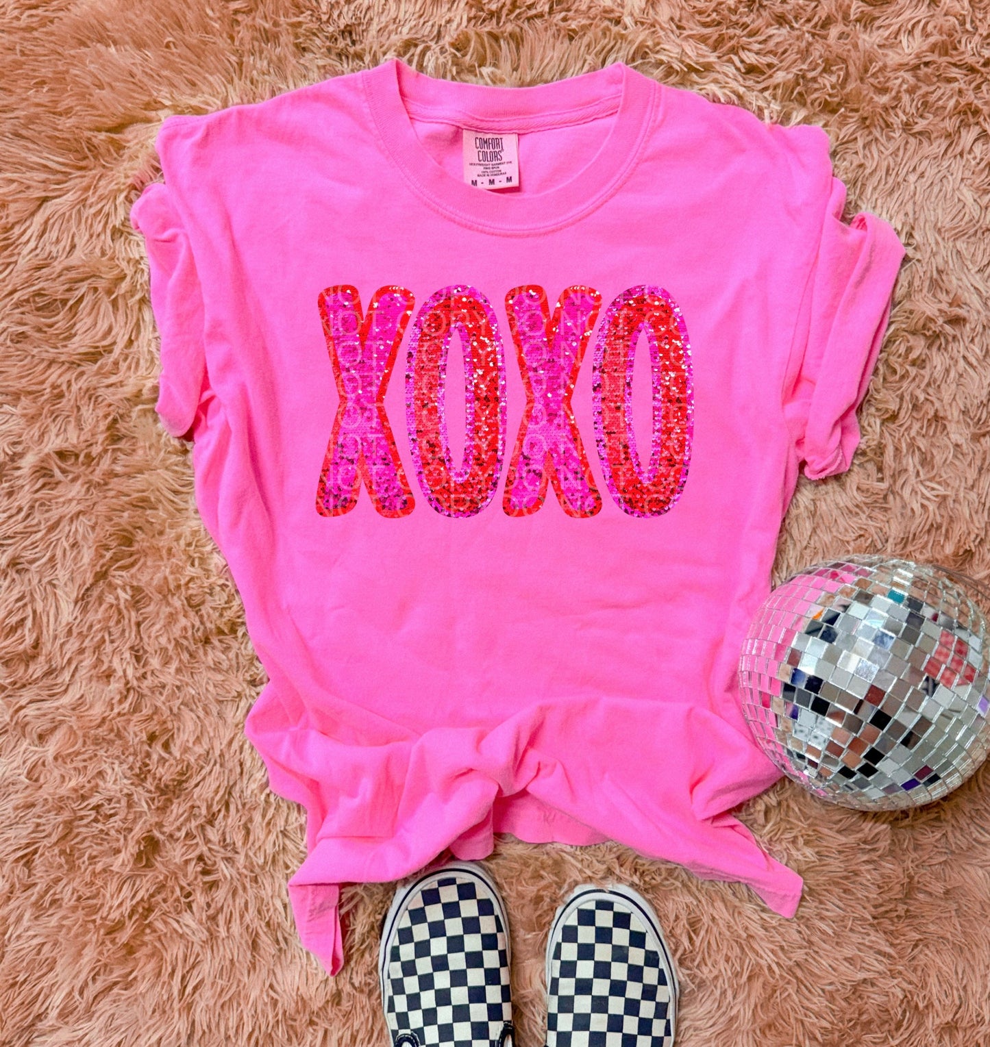 Xoxo Tee - FAUX glitter