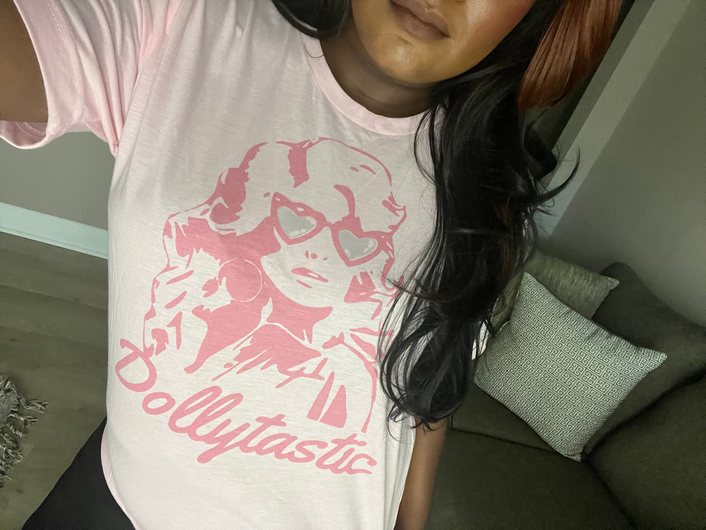 DOLLYTASTIC TEE