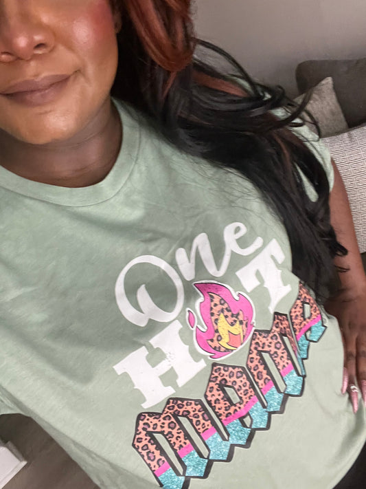 ONE HOT MAMMA TEE